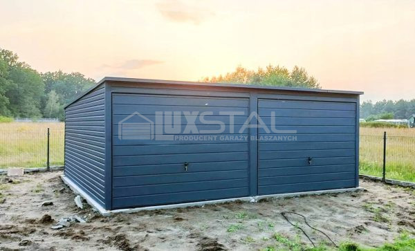 Mobilgaraz 6m x 5m, Hátra lejtő tető - obrazek 8