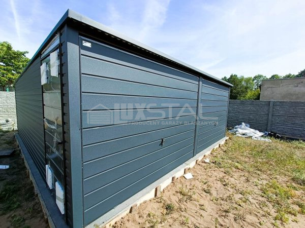 Mobilgaraz 6m x 5m, Hátra lejtő tető - obrazek 9
